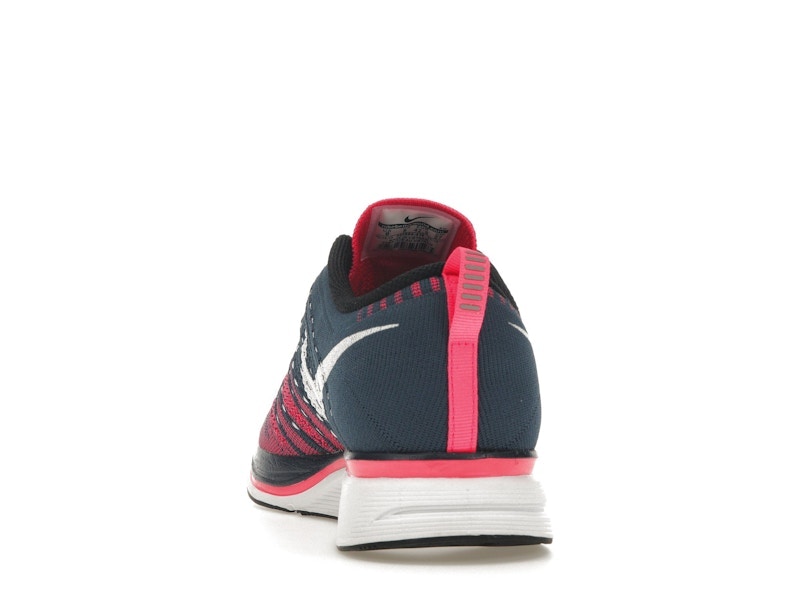 Nike Flyknit Trainer + Squadron Blue/White-Pink Flash