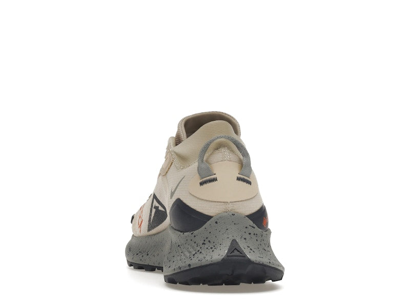 Nike Pegasus Trail 3 Gore-Tex Rattan Campfire Orange