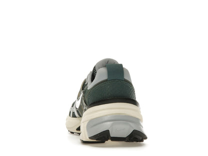 Nike V2K Run Vintage Green