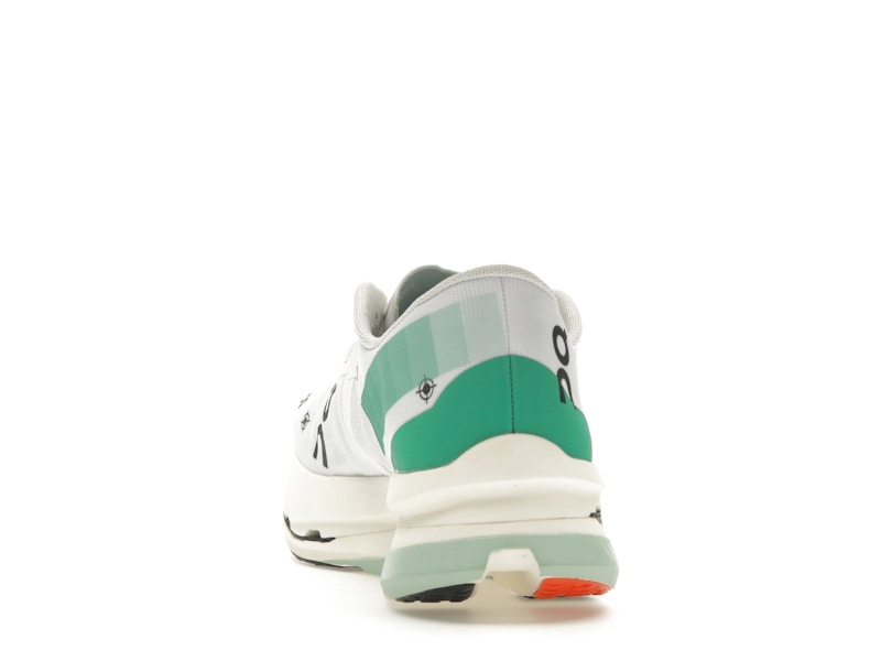 On CloudBoom Echo 3 Undyed White Mint