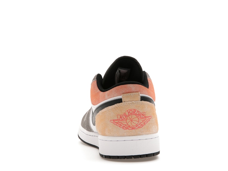 Jordan 1 Low SE Flight Club