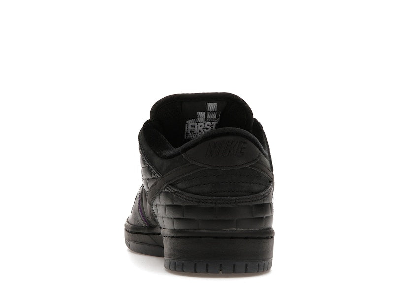 Nike SB Dunk Low Familia First Avenue