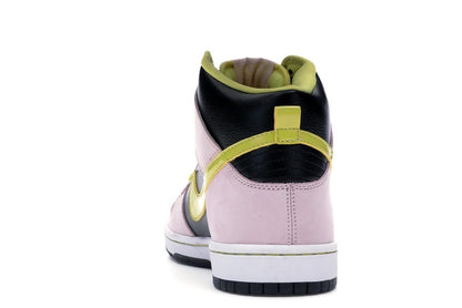 Nike SB Dunk High Miss Piggy