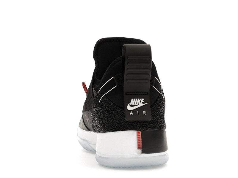 Jordan XXXIII SE Black