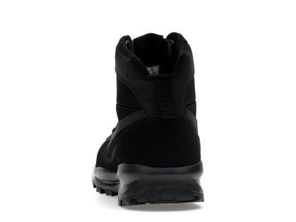 Nike Manoadome Triple Black