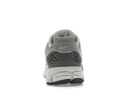 Nike Zoom Vomero 5 Cobblestone Flat Pewter (Women's)
