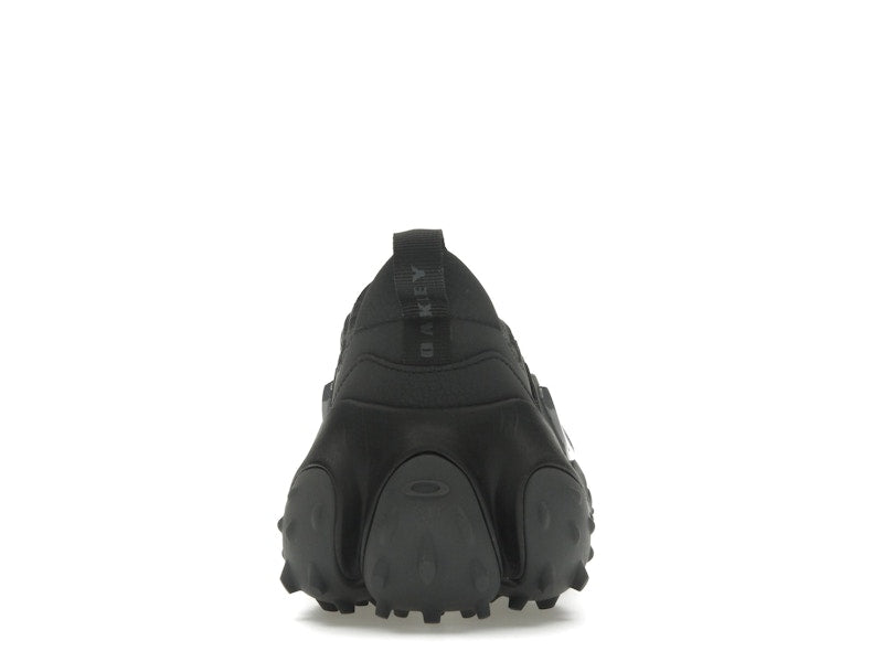 Oakley Edge Icon Slip On Black