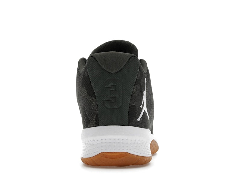Jordan B.Fly River Rock/White-Dark Stucco