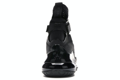 Jordan Air Latitude 720 Triple Black (Women's)