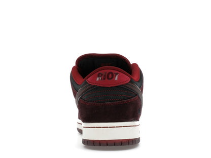 Nike SB Dunk Low Riot Skateshop