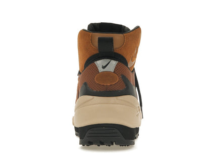 Nike Magmascape SP sacai Light British Tan
