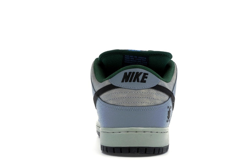 Nike SB Dunk Low Maple Leaf Central Park