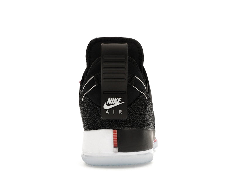 Jordan XXXIII SE Black