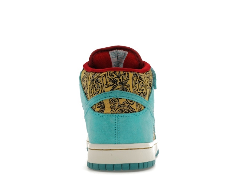 Nike SB Dunk Mid Premium Peacock