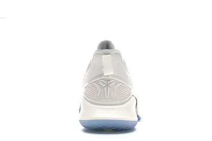Nike Mamba Focus Metallic Gold
