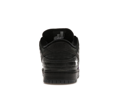 Nike SB Dunk Low Familia First Avenue