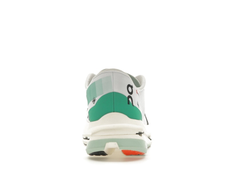 On CloudBoom Echo 3 Undyed White Mint