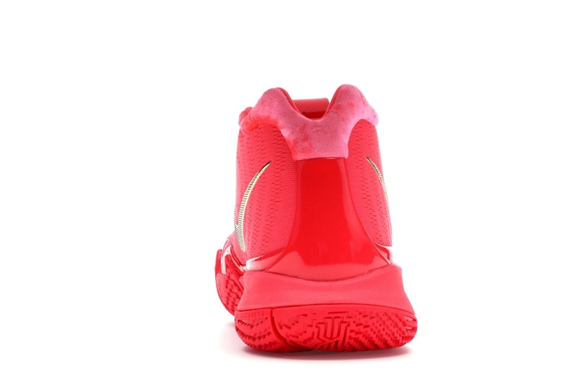 Nike Kyrie 4 Red Carpet