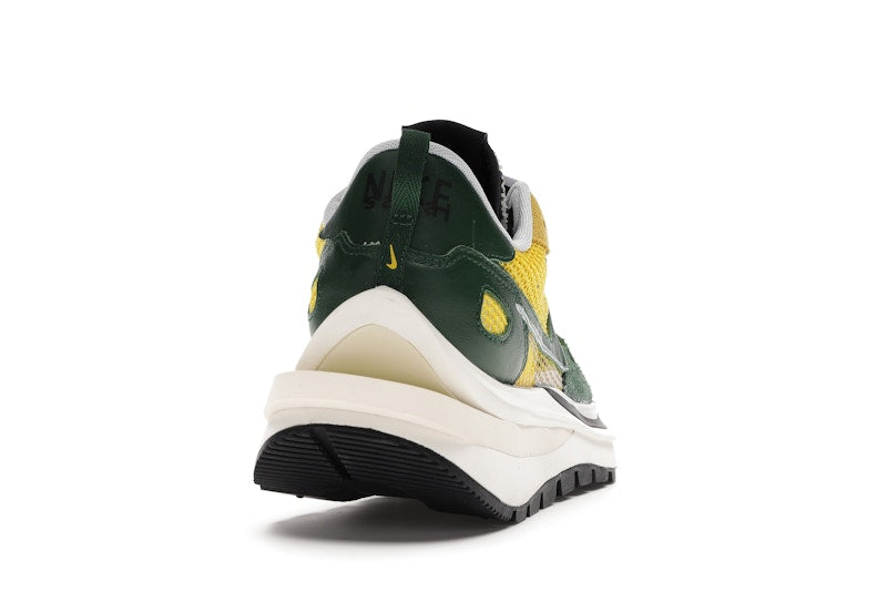 Nike Vaporwaffle sacai Tour Yellow Stadium Green
