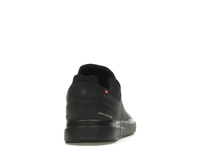 On The Roger Advantage All Black (Women's)