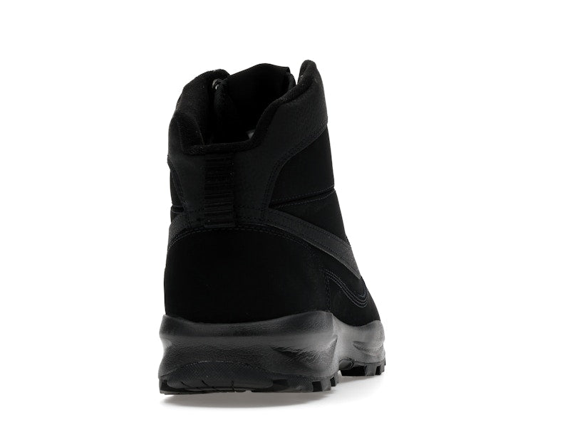 Nike Manoadome Triple Black