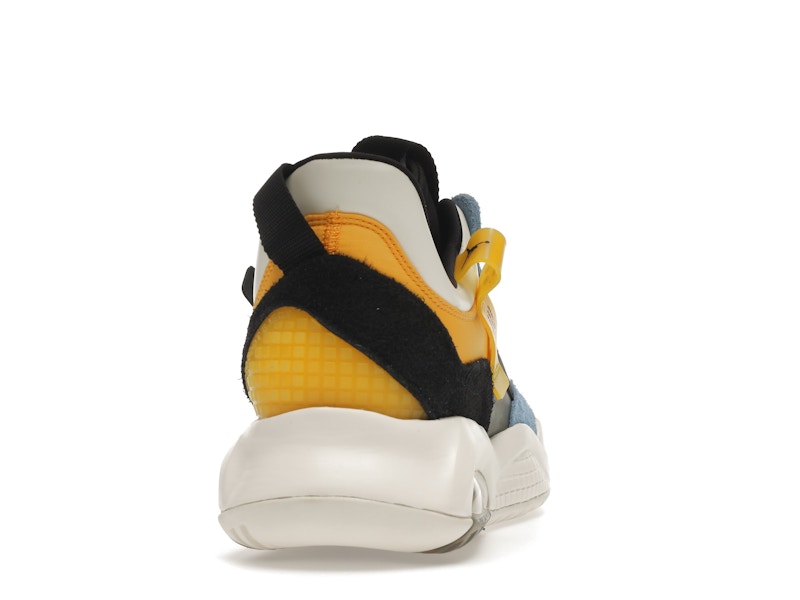 Jordan MA2 University Gold