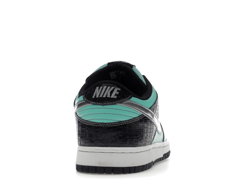 Nike SB Dunk Low Diamond Supply Co.