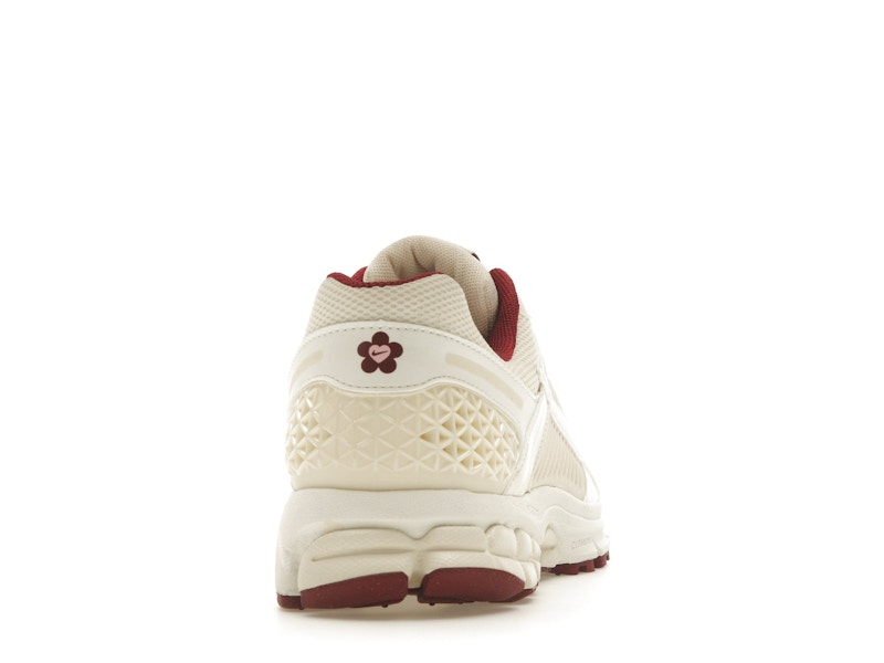 Nike Zoom Vomero 5 Valentine's Day (Women's)