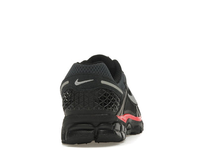 Nike Zoom Vomero 5 Black Metallic University Red