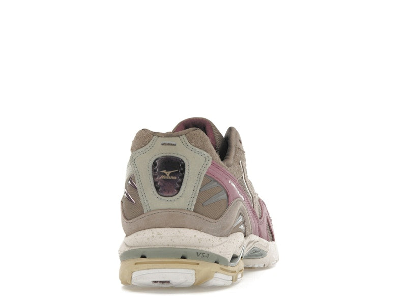 Mizuno Wave Rider 10 Footpatrol Rust