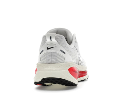 Nike Vomero 18 Platinum Tint Siren Red Light Smoke Grey Metallic Pewter