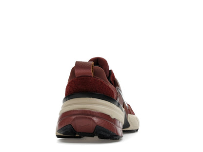 Nike V2K Run Red Sepia Dark Pony (Women's)