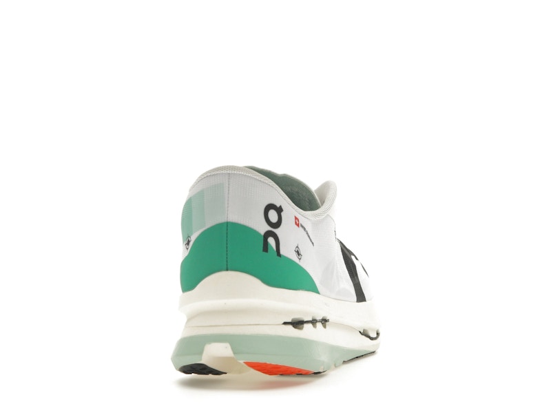 On CloudBoom Echo 3 Undyed White Mint