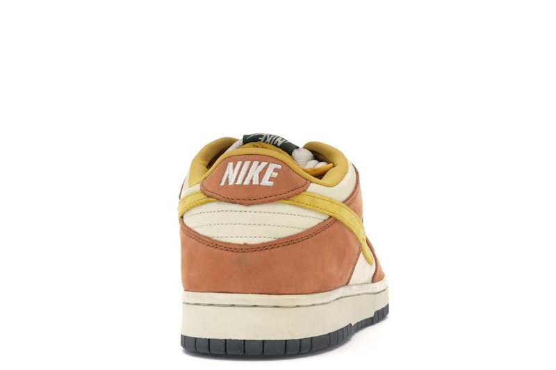 Nike SB Dunk Low Vapour Mineral Yellow