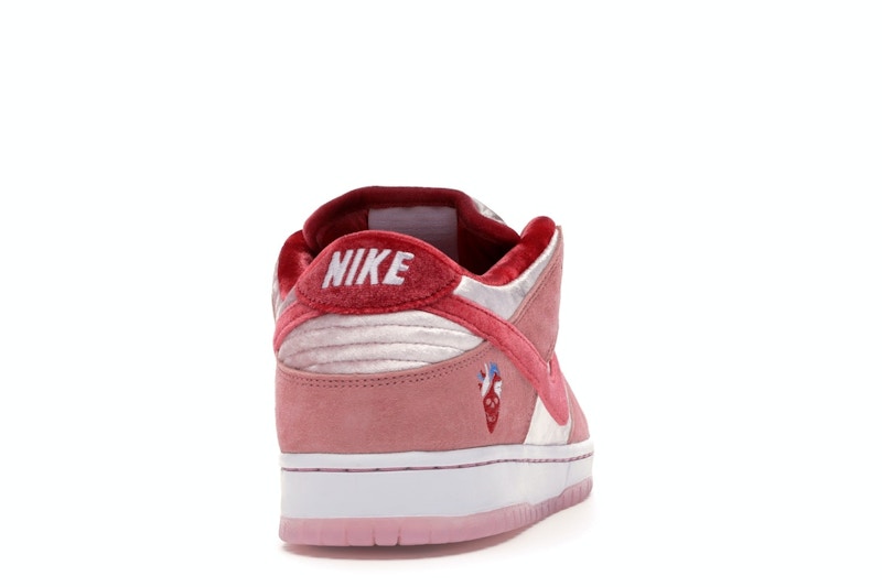 Nike SB Dunk Low StrangeLove Skateboards