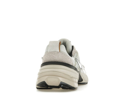 Nike V2K Run Summit White Light Orewood Brown (Women's)