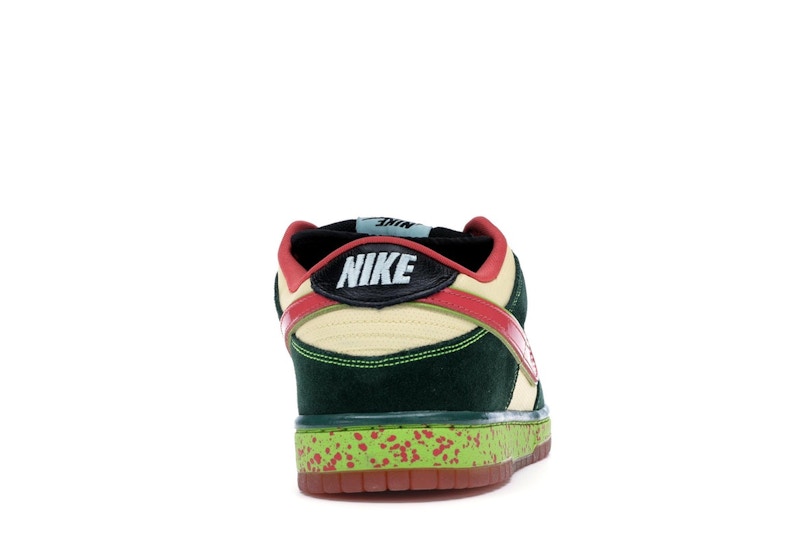 Nike SB Dunk Low Mosquito