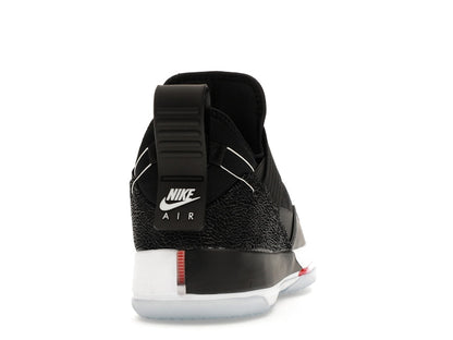 Jordan XXXIII SE Black