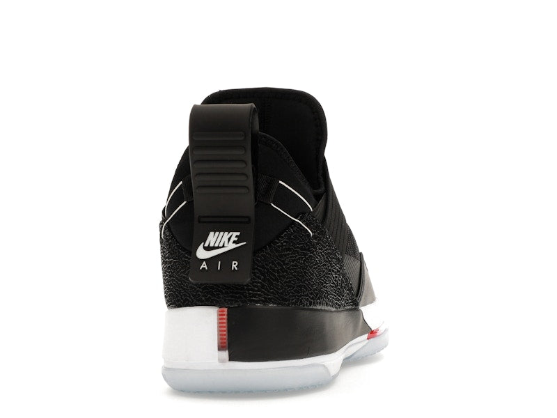 Jordan XXXIII SE Black