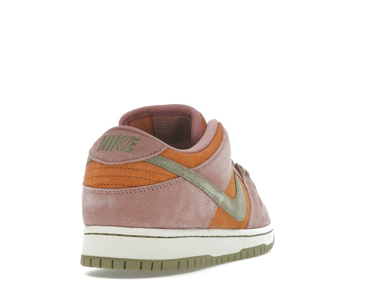 Nike SB Dunk Low Red Stardust