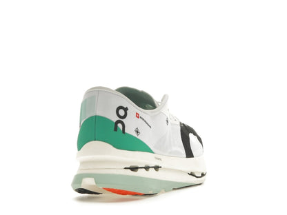 On CloudBoom Echo 3 Undyed White Mint
