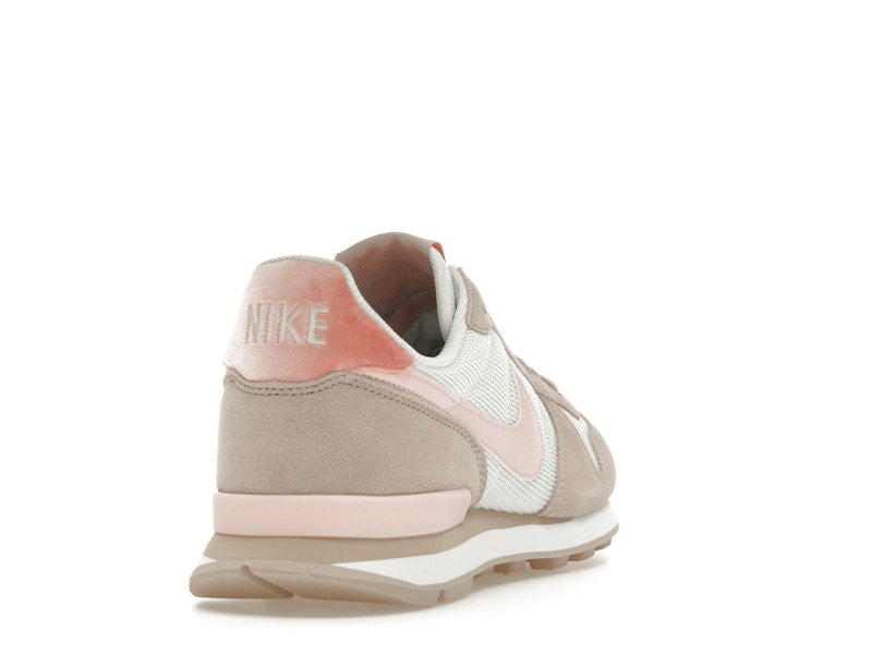 Nike Internationalist Summit White Light Madder Root (Women's)