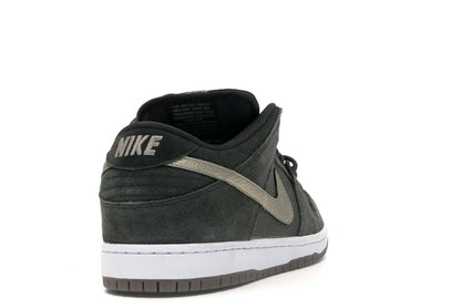 Nike SB Dunk Low Sequoia White Gum
