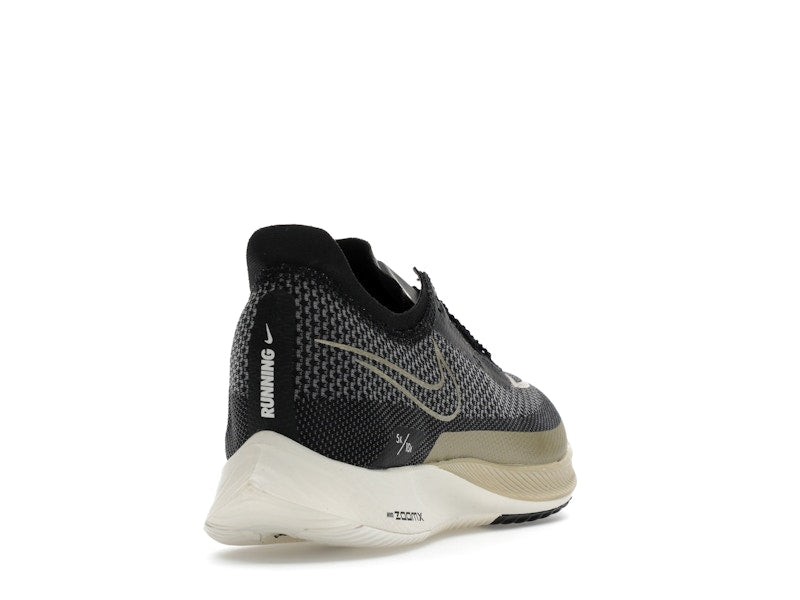 Nike Streakfly Black Metallic Gold Grain