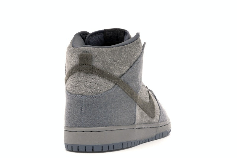 Nike SB Dunk High Tauntaun