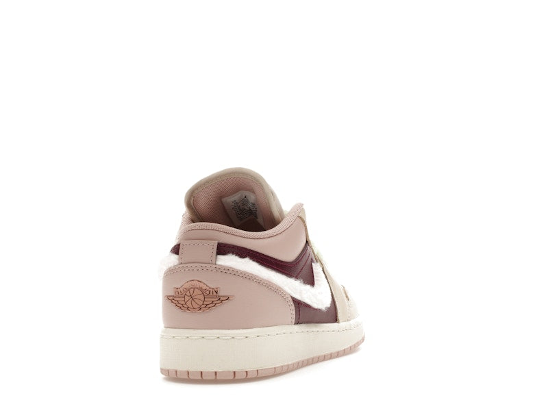 Jordan 1 Low SE Fur Swoosh (GS)