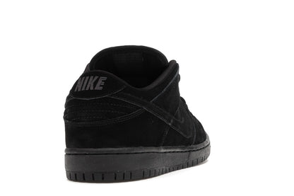 Nike SB Dunk Low Blackout