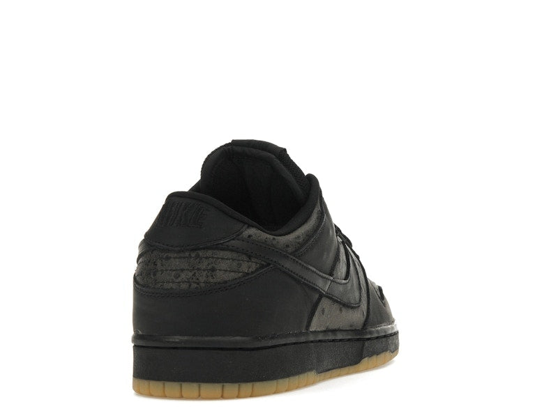 Nike SB Dunk Low Ostrich