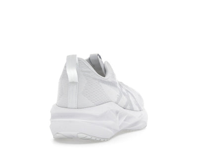 ASICS Novablast 5 White Piedmont Grey