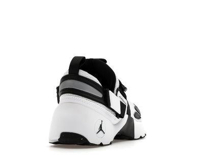 Jordan Trunner LX White Black (Women's)